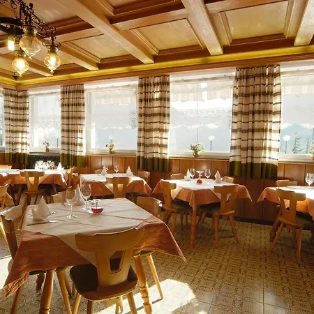 فندق Karinhall ترينتو